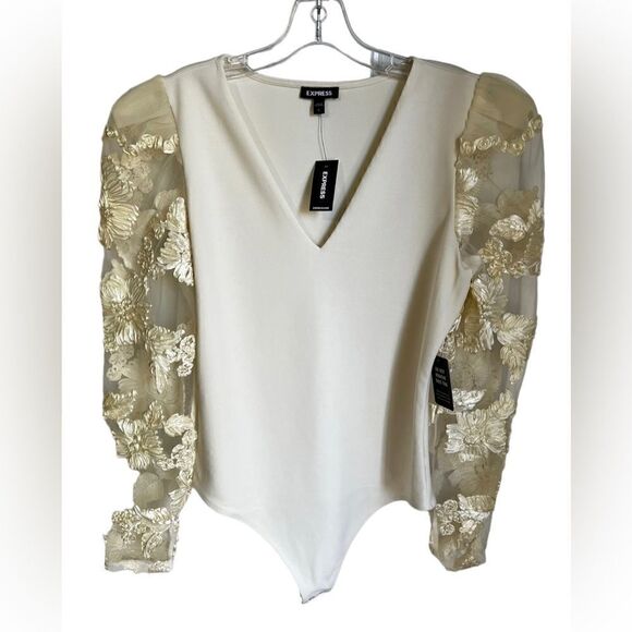 Express NWT Express Floral lace thong bodysuit - Picture 2 of 5